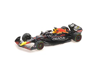1:43 Red Bull RB18, M. Verstappen 'Winner Japanese Grand Prix 2022, with WC pitboard'