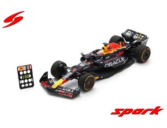 1:43 Oracle Red Bull Racing RB19, M. Verstappen 'Winner Grand Prix Canada 2023' Red Bull Racing 100th Victory