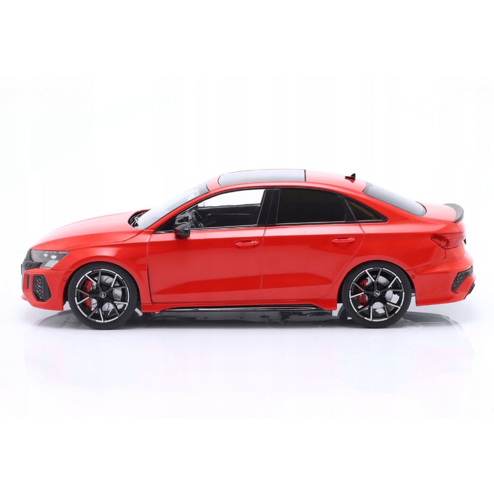1:18 Audi RS3 Limousine 2022 rot MCG Maßstabmodell