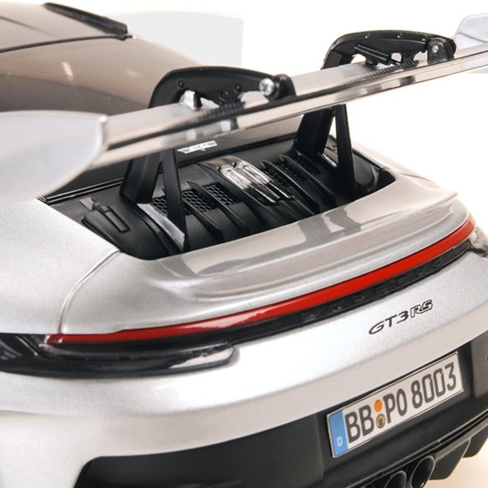 1:18 Porsche 911 (992) GT3RS Silver w/ Weissach Package and Black decor Wheels