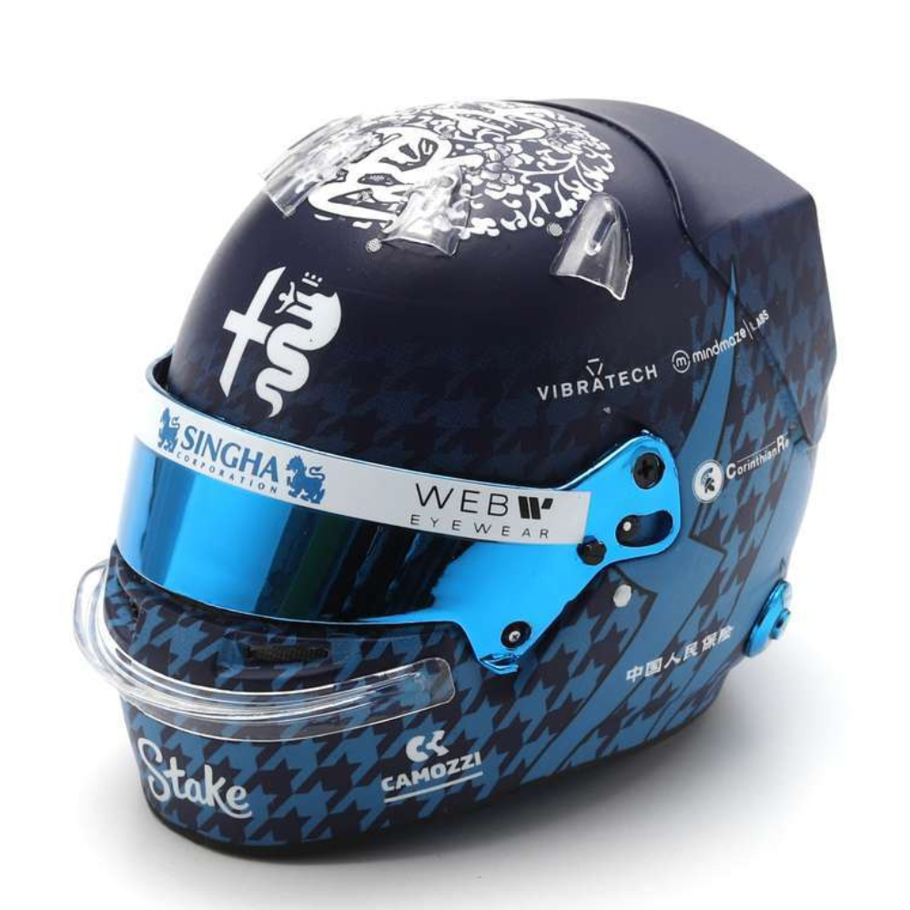 1:5 Zhou Guanyu - Helmet - Japanese GP 2023 blauw Spark Schaalmodel