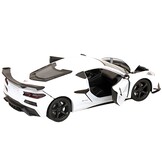 1:24 Chevrolet Corvette Z06 2023 white Welly Scale Model