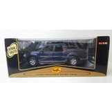 1:18 Ford Explorer Sport Trac