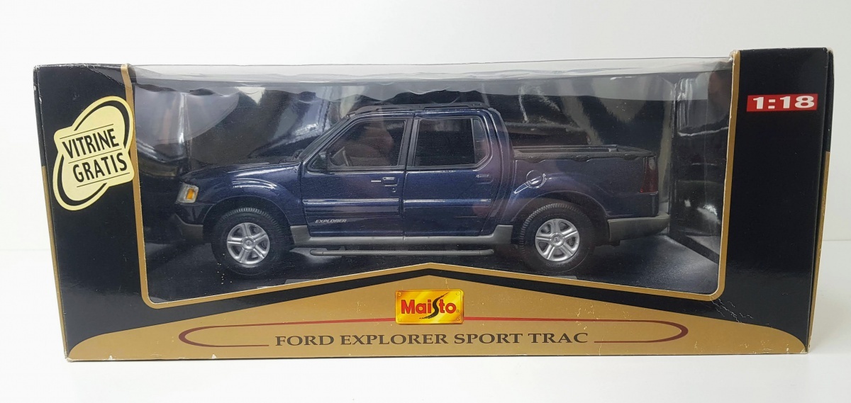 1:18 Ford Explorer Sport Trac
