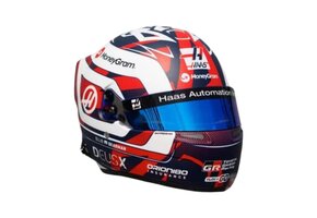 **Pre Order 1:5 Helm Ollie Bearman - British GP 2025