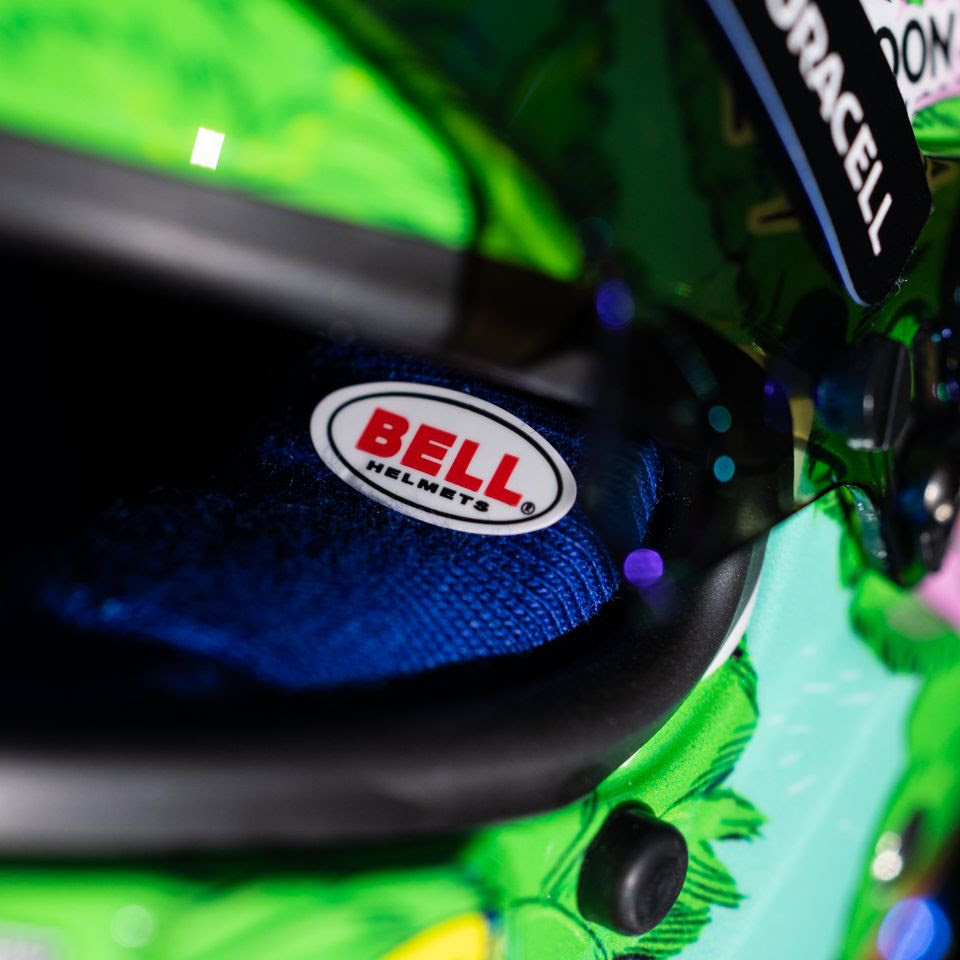 **Pre Order 1/2 Helm A. Albon '2025 Singapore Grand Prix'