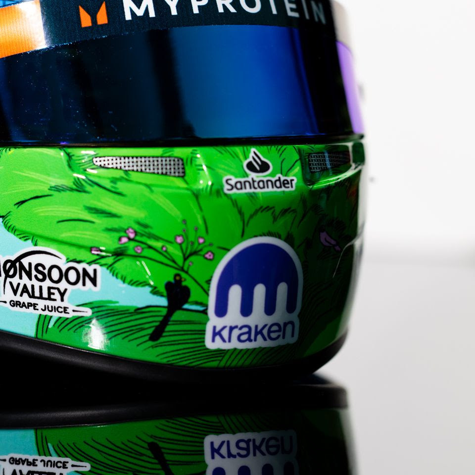 **Pre Order 1/2 Helm A. Albon '2025 Singapore Grand Prix'
