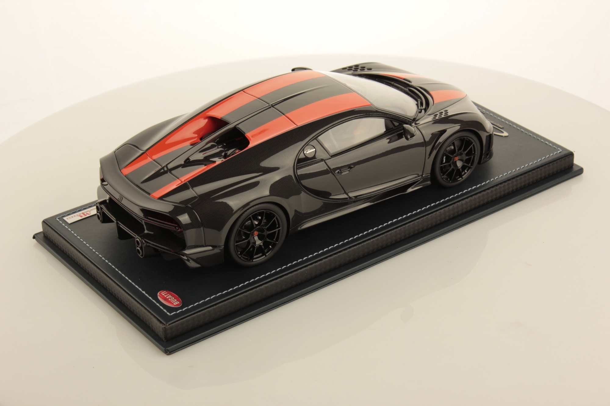 1:18 Bugatti Chiron Super Sport 300+ World Record 304.773 mph MR Collection