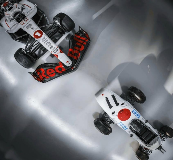 **Pre Order 1/43 2-Car Set 'Tribute to Honda' RB21 Max Verstappen 'Winner Japan 2025' & RA272  Richie Ginther 'Winner Mexican GP 1965'