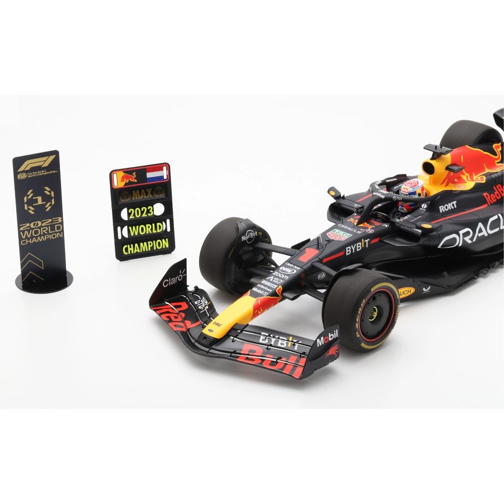 1:12 Oracle Red Bull Racing RB19, M. Verstappen Qatar 2023 'World Champion'