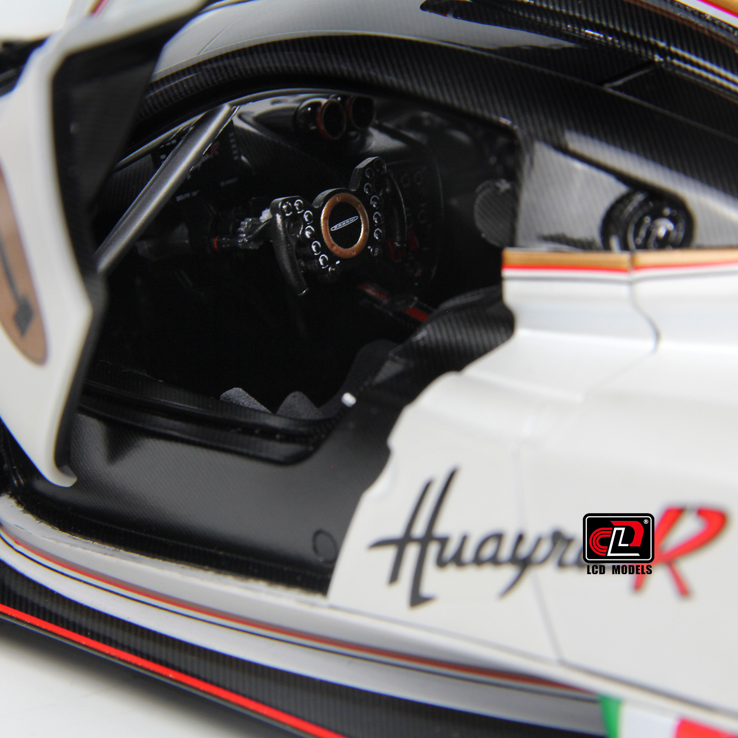 1:18 Pagani Huayra R- Pearl White - LCD Model