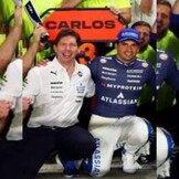 1:43 Carlos Sainz Williams F1 3de Qatar 2025 (met pit board) - Spark Models