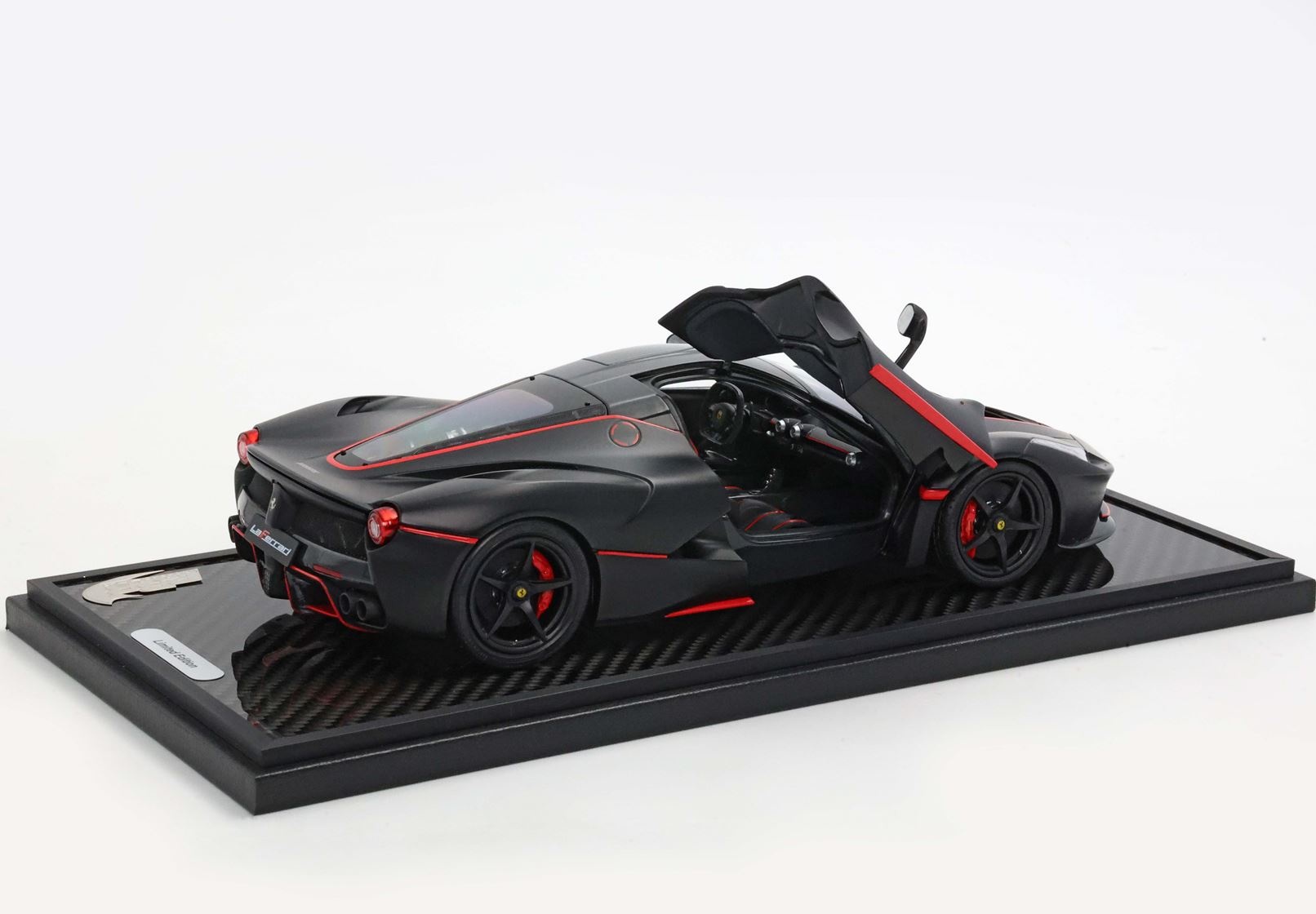 1:18 Ferrari LaFerrari (2013) Matt black with red stripes (Fernando Alonso) real carbon base - display case included - BBR Models
