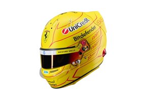 1:5 L. Hamilton Ferrari - 2026 Season Helmet