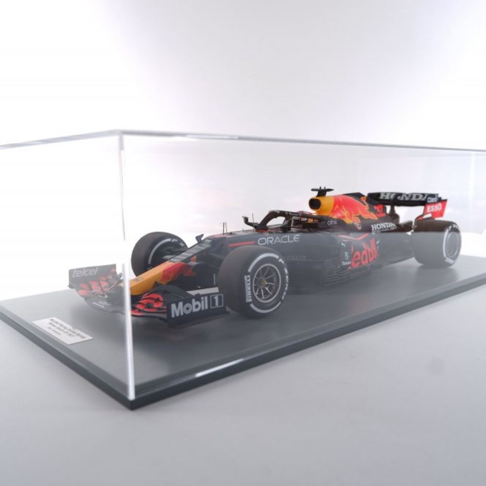 1:12 Max Verstappen Red Bull Racing RB16B #33 - 'Winnaar Dutch GP 2021' - Spark Models