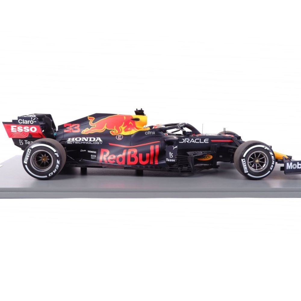 1:12 Max Verstappen Red Bull Racing RB16B #33 - 'Winnaar Dutch GP 2021' - Spark Models