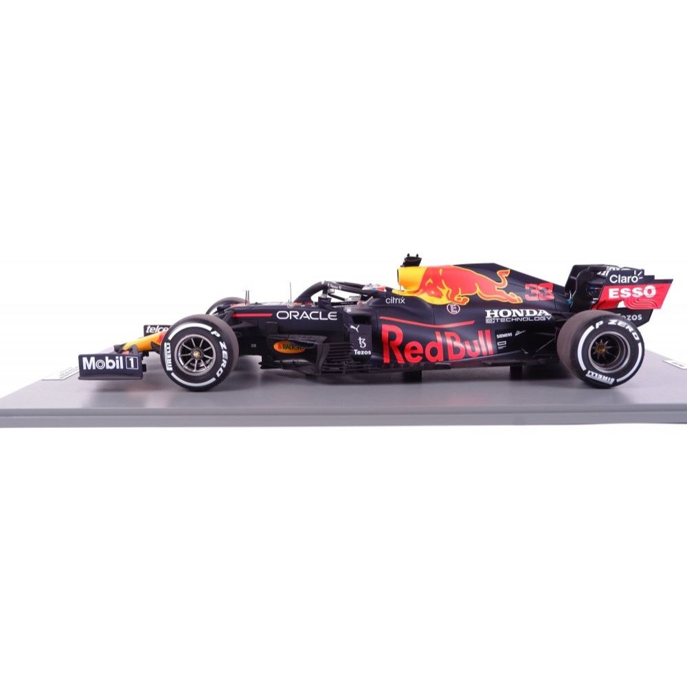 1:12 Max Verstappen Red Bull Racing RB16B #33 - 'Winnaar Dutch GP 2021' - Spark Models