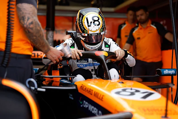 1:5 Oscar Piastri - Monaco GP 2025 Helm - Spark Models