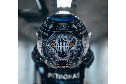 1:5 George Russell Mercedes-AMG PETRONAS F1 Team – Japanese GP 2026 Helm – Spark Models
