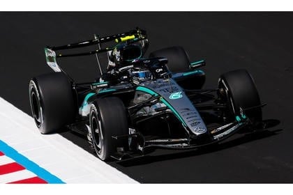 1:64 Andrea Kimi Antonelli #12 Mercedes-AMG PETRONAS F1 Team W17 – Japanese GP 2026 – Spark Models