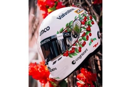 1:5 Lance Stroll Aston Martin Aramco Formula One Team – Canadian GP 2026 Helm – Spark Models
