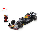 1:43 Max Verstappen Red Bull Racing F1 Winner Abu Dhabi 2025 (with pit board) - Spark Models