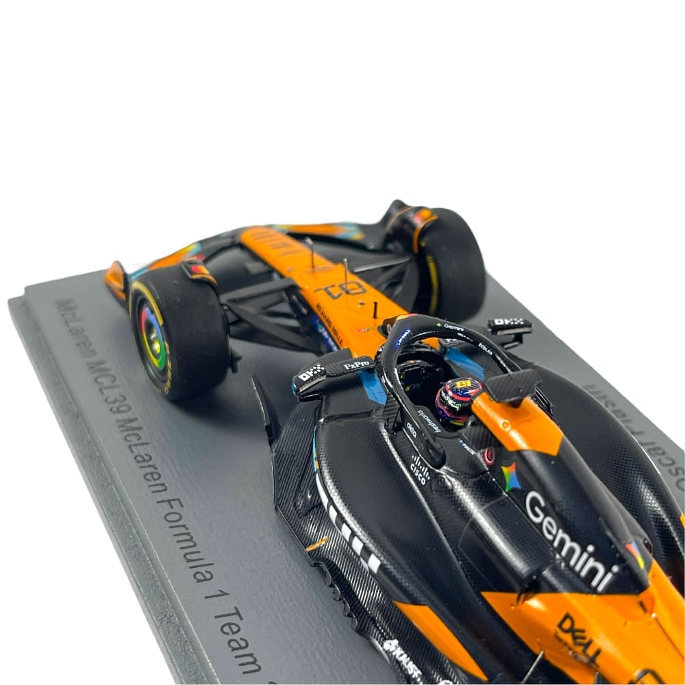 1:43 Oscar Piastri McLaren F1 2nd Abu Dhabi 2025 - Spark Models