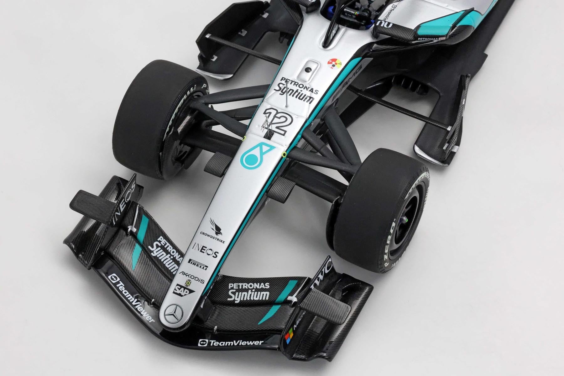 1:18 schaalmodel Kimi Antonelli Mercedes-AMG F1 W17 – winnaar GP China 2026 – BBR Luxury Pack – pre-order