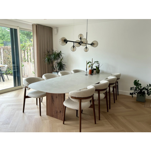 Meubols Eettafel - Deens ovaal - Notenhout - Silestone