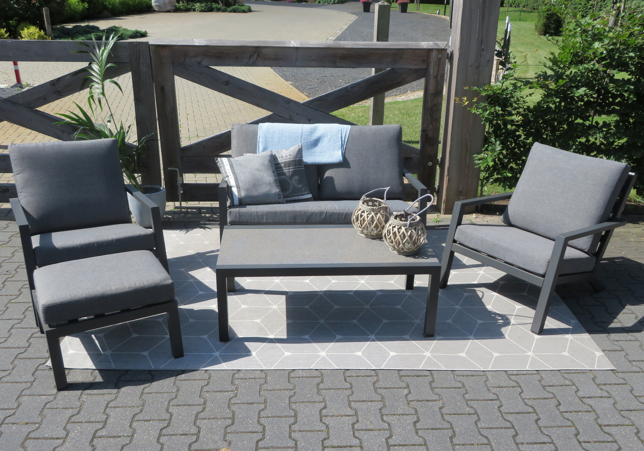 4-delige Loungeset met 2-persoonsbank | Bezano | Grafith Grey | Aluminium