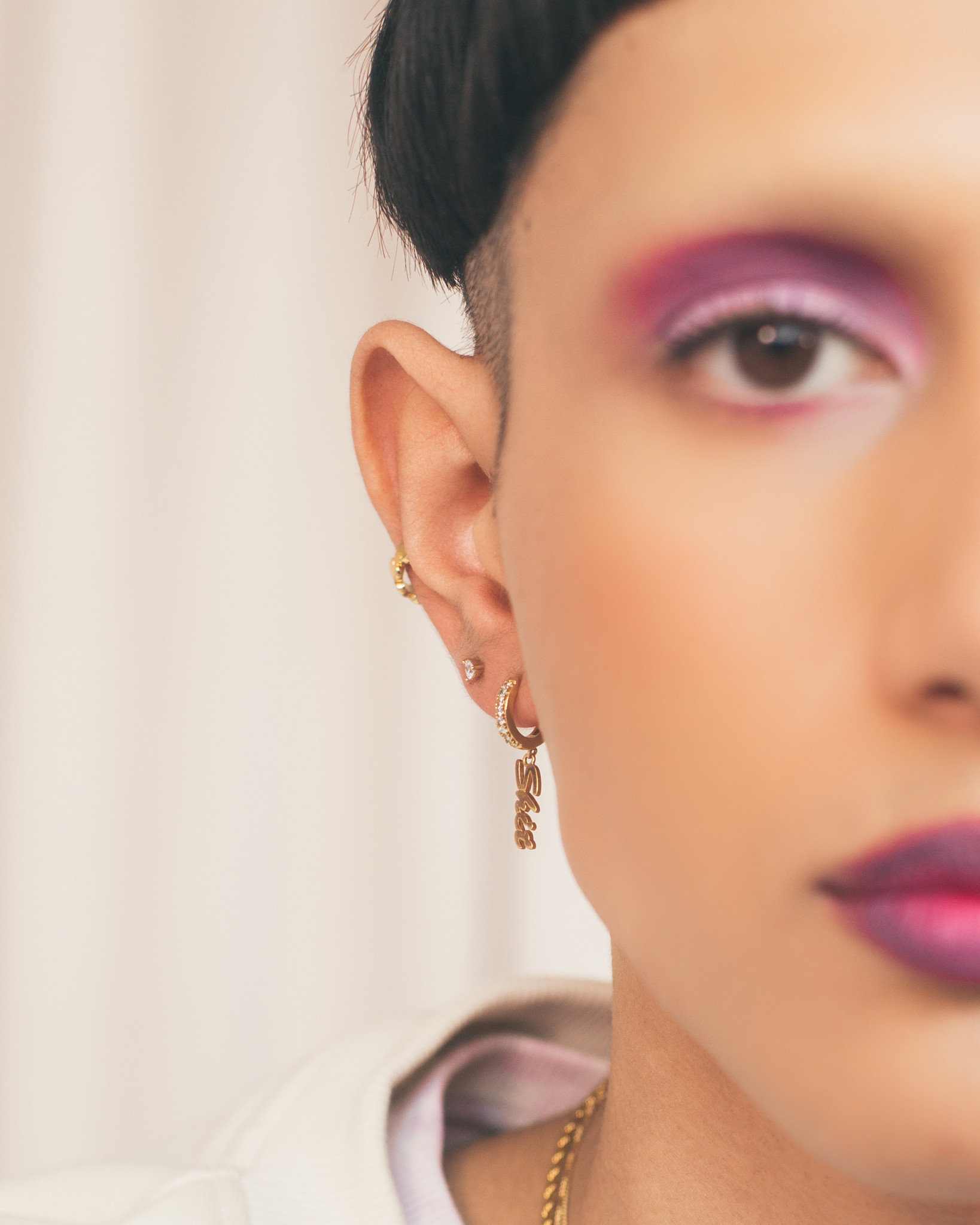 T.I.T.S. SHIT CRYSTAL EARRING GOLD