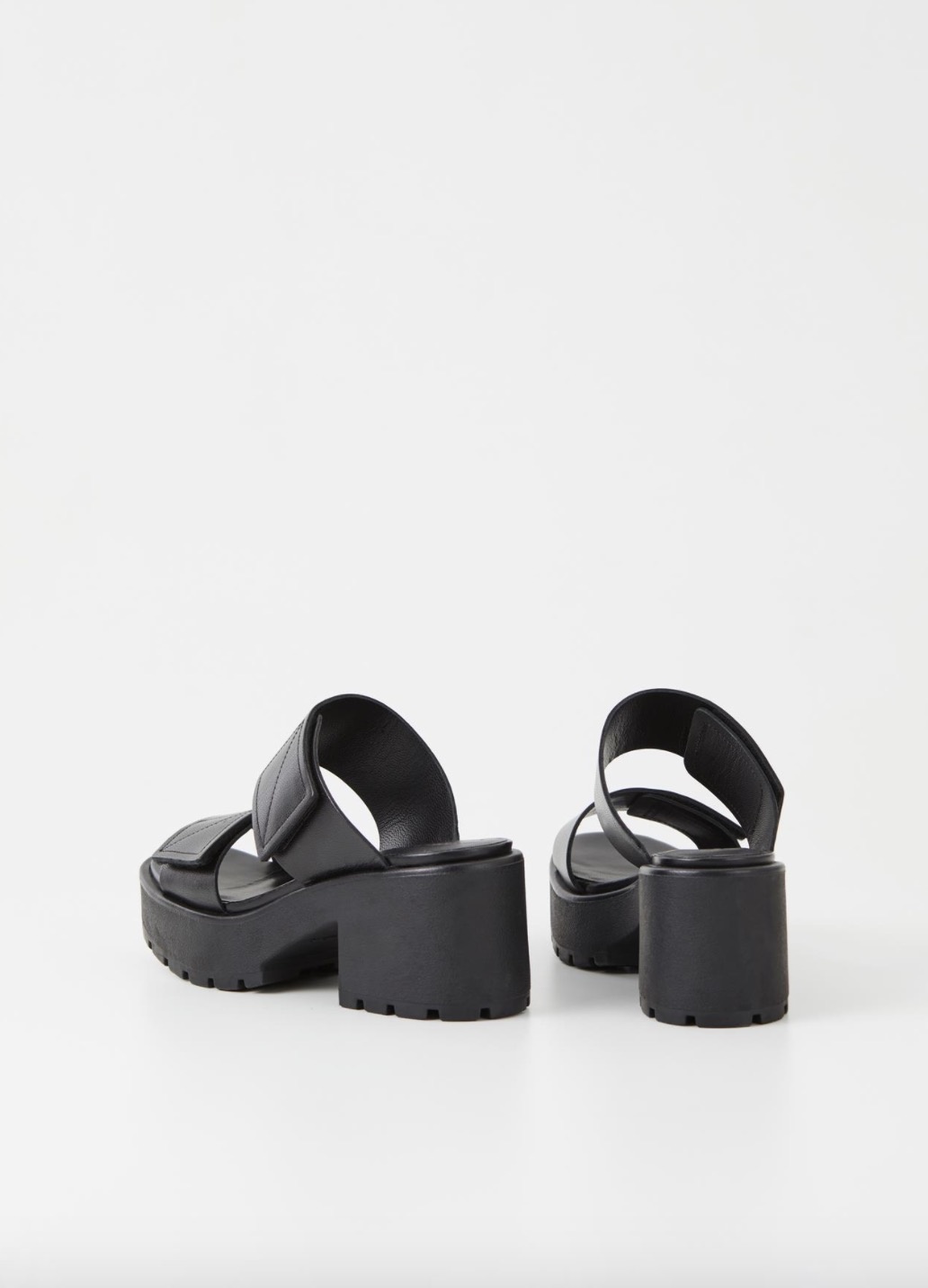 DIOON SLIPPERS BLACK - T.I.T.S. | Conscious fashion with a flirty wink
