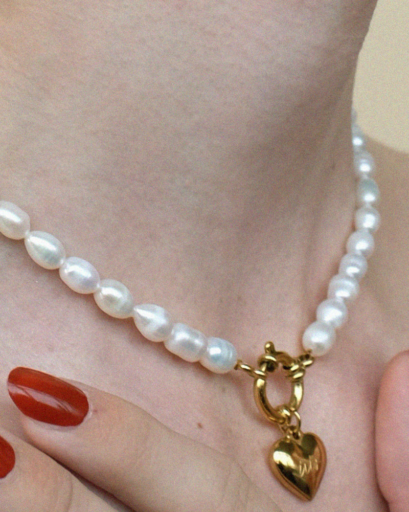 T.I.T.S. PEARL NECKLACE GOLD