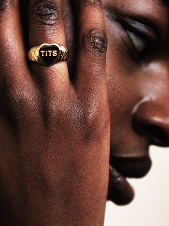 T.I.T.S. TITS BIG HEART RING GOUD