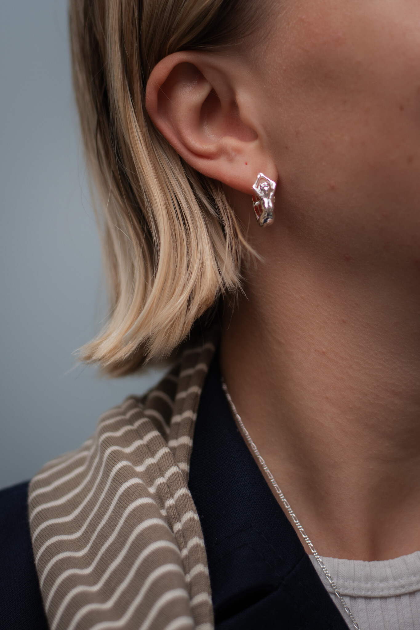 T.I.T.S. BODY HOOP EARRING SILVER