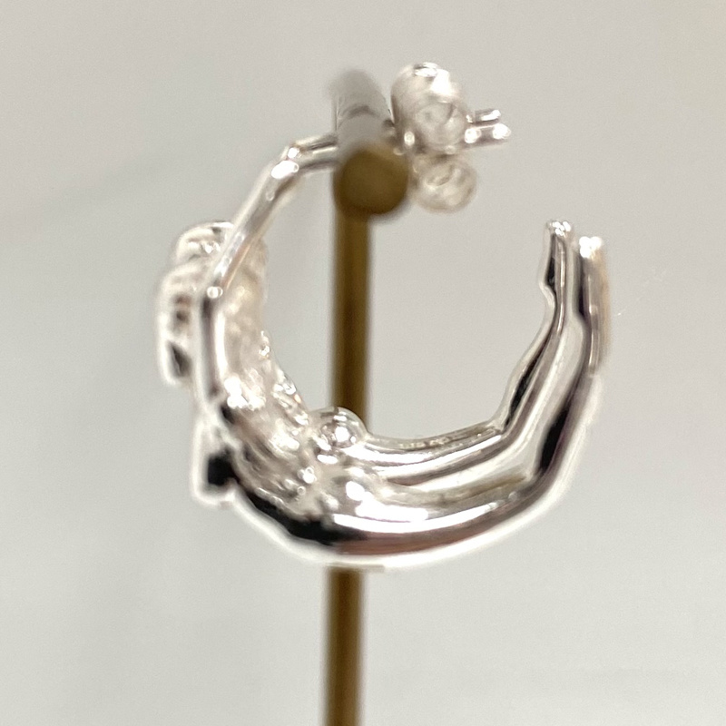 T.I.T.S. BODY HOOP EARRING SILVER