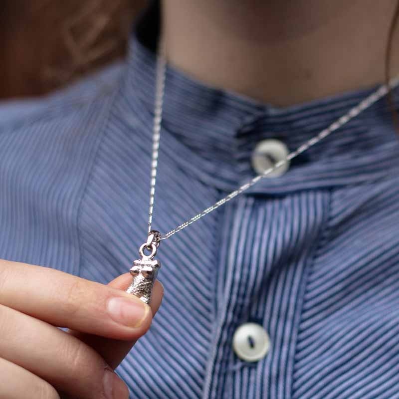 T.I.T.S. HAMMERED BODY HANGER ZILVER