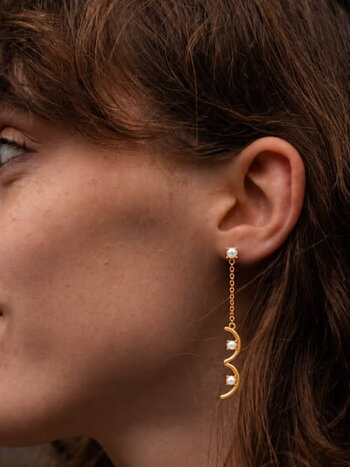 Boobelle pearl earring chain short