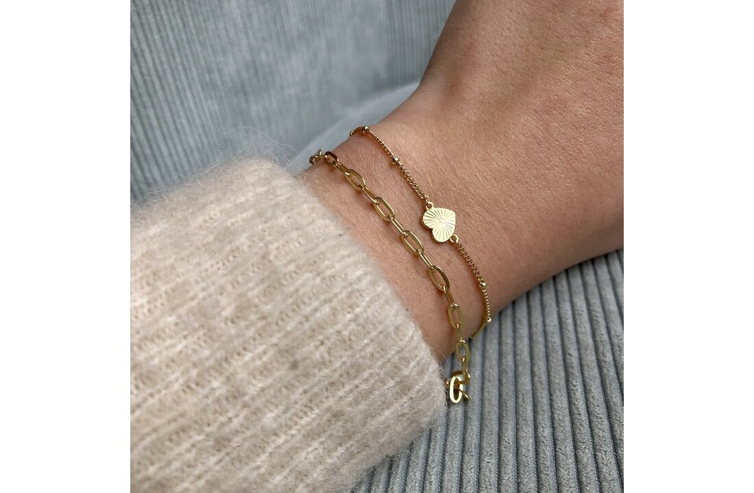 Chunky chain armband