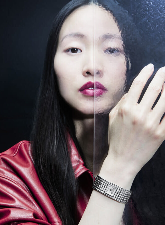 Frédérique Constant FC-200PVD1MC6B Classics Manchette Diamond