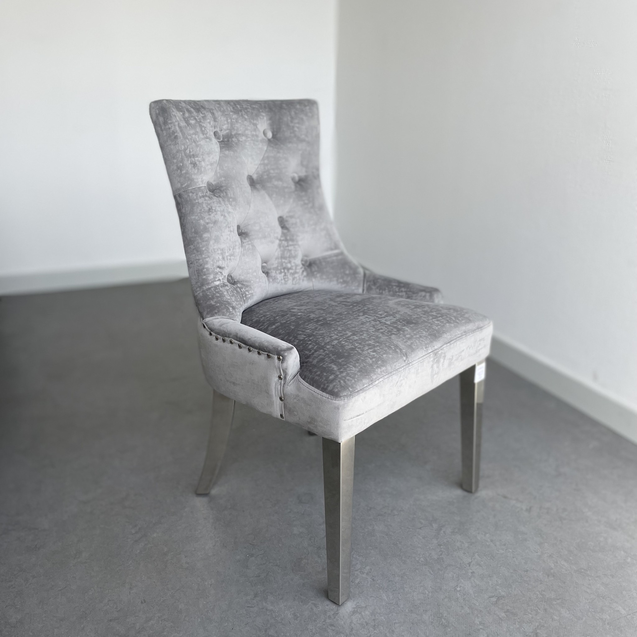 2x Chaise de salle à manger - Gris clair - Pieds en métal (Chrome)