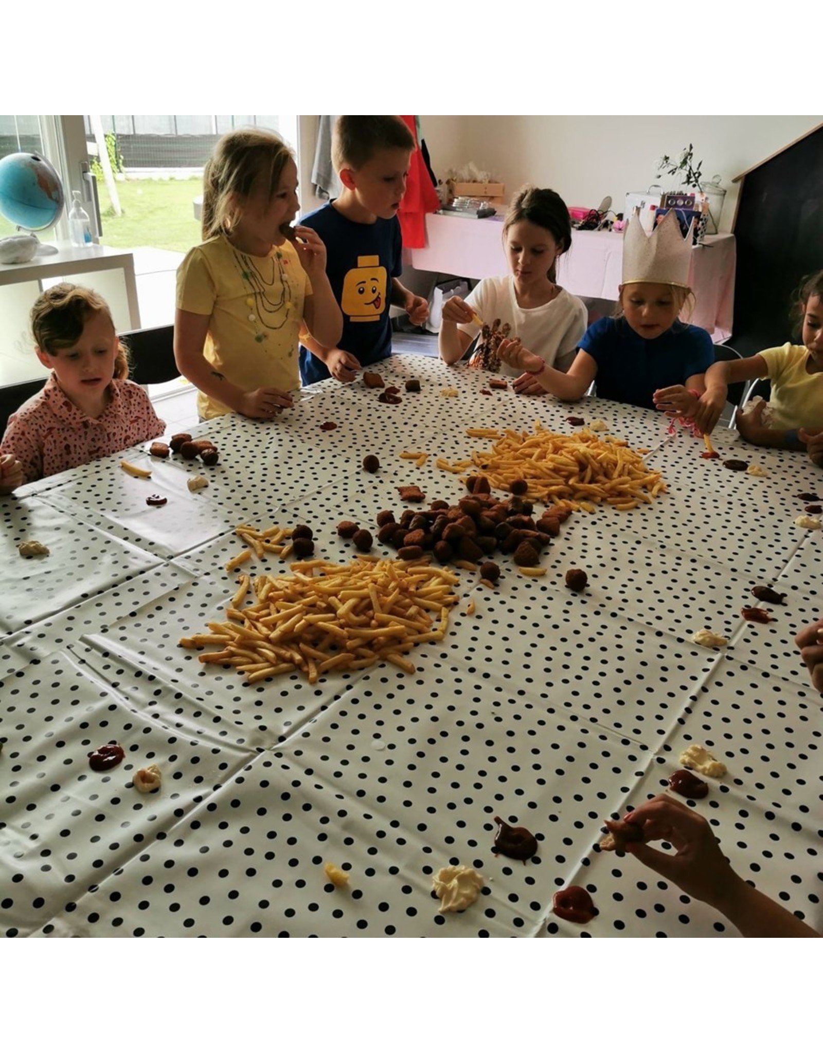 Friettafel voor een themafeest