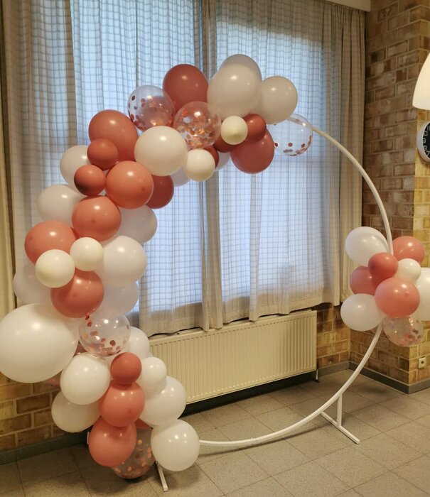 Ballonnenboog op ronde frame