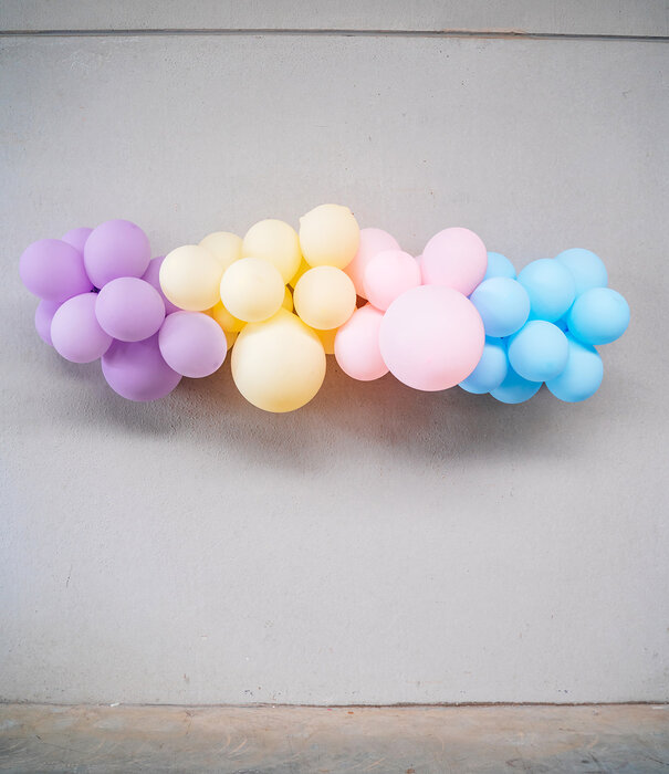 OPGEBLAZEN ballonnenboog: Mare