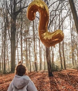 Gevulde cijfer met heluim