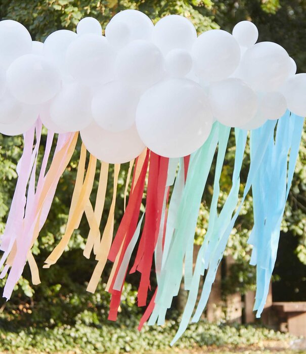 Ballonnenboog met regenboog steamers
