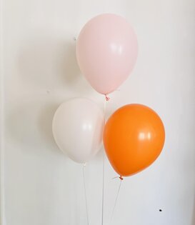 Ballonnentros gevuld met helium: Pastel roze, wit, oranje