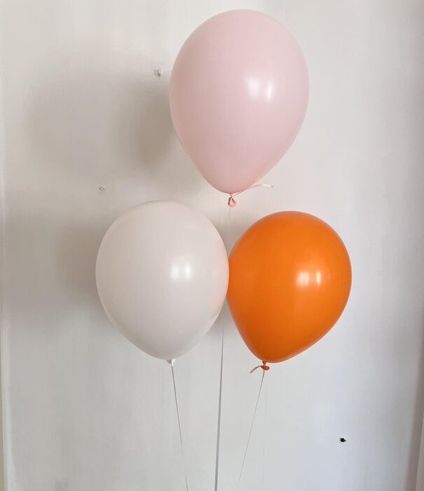 Ballonnentros gevuld met helium: Pastel roze, wit, oranje
