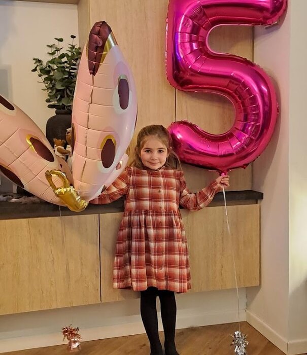 Cijferballon Fucshia gevuld met helium