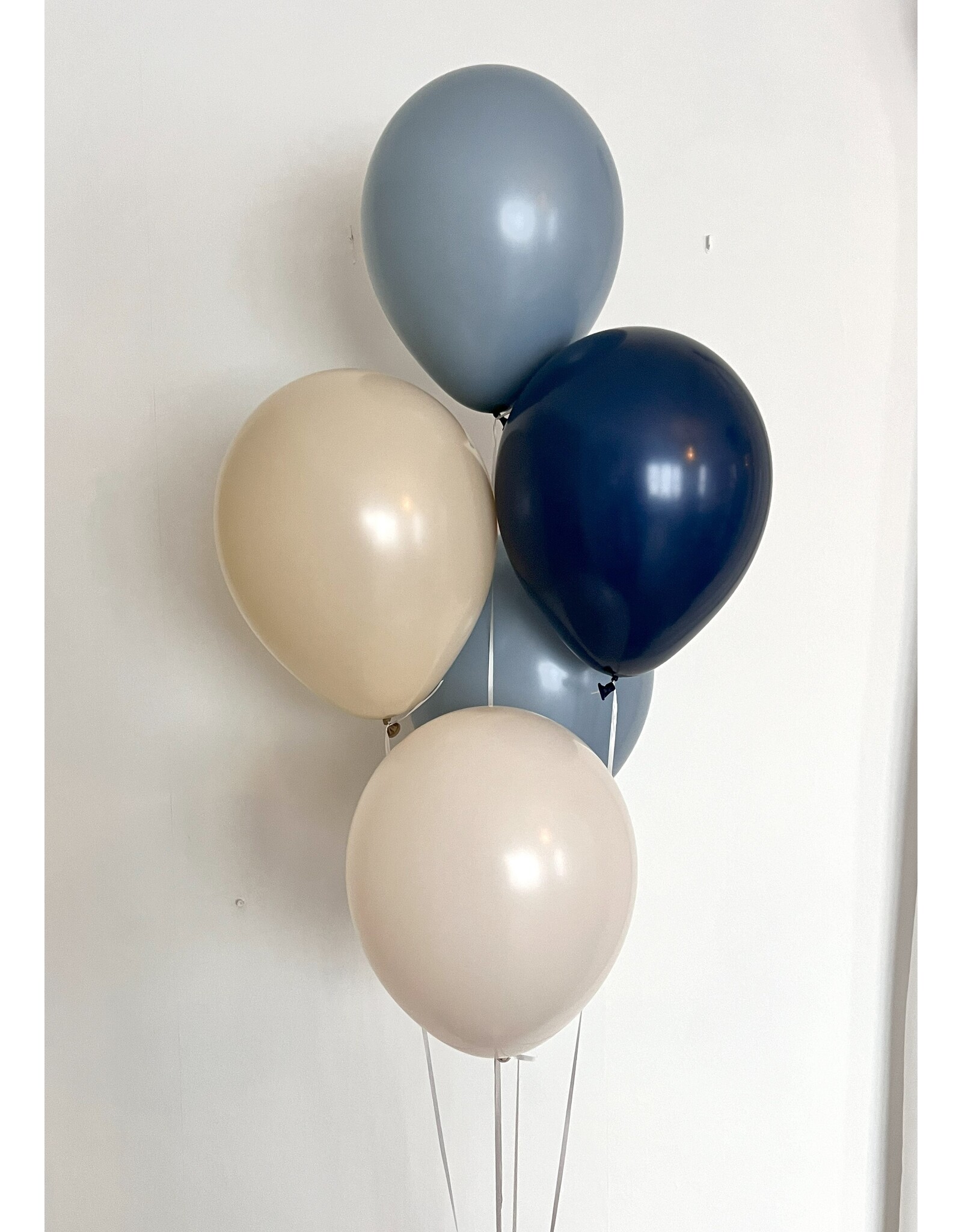 Ballonnentros gevuld met helium: Beige - Dusk blauw - Navy blauw